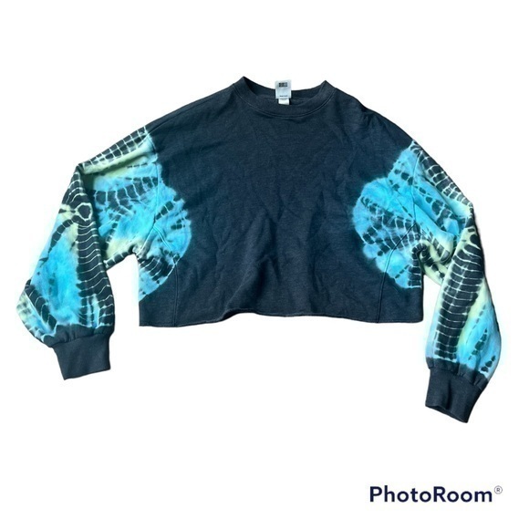PINK Victoria's Secret Tops - Pink Victorias Secret tie dye crop crew neck sweatshirt